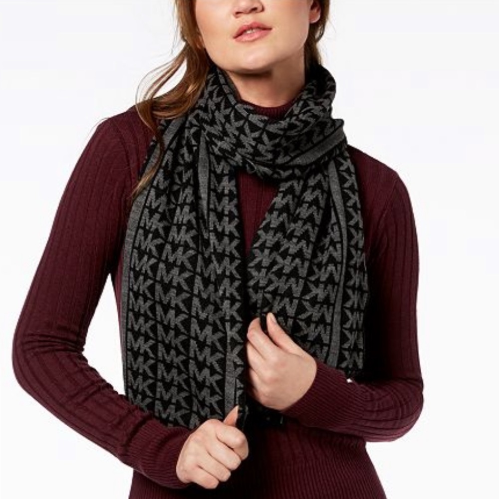 Michael Kors winter scarf